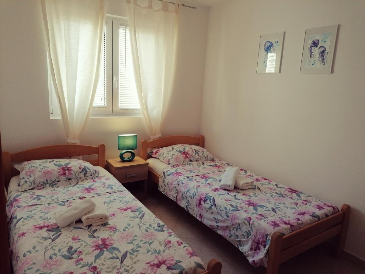 Apartment Vesna ヴィル エクステリア 写真