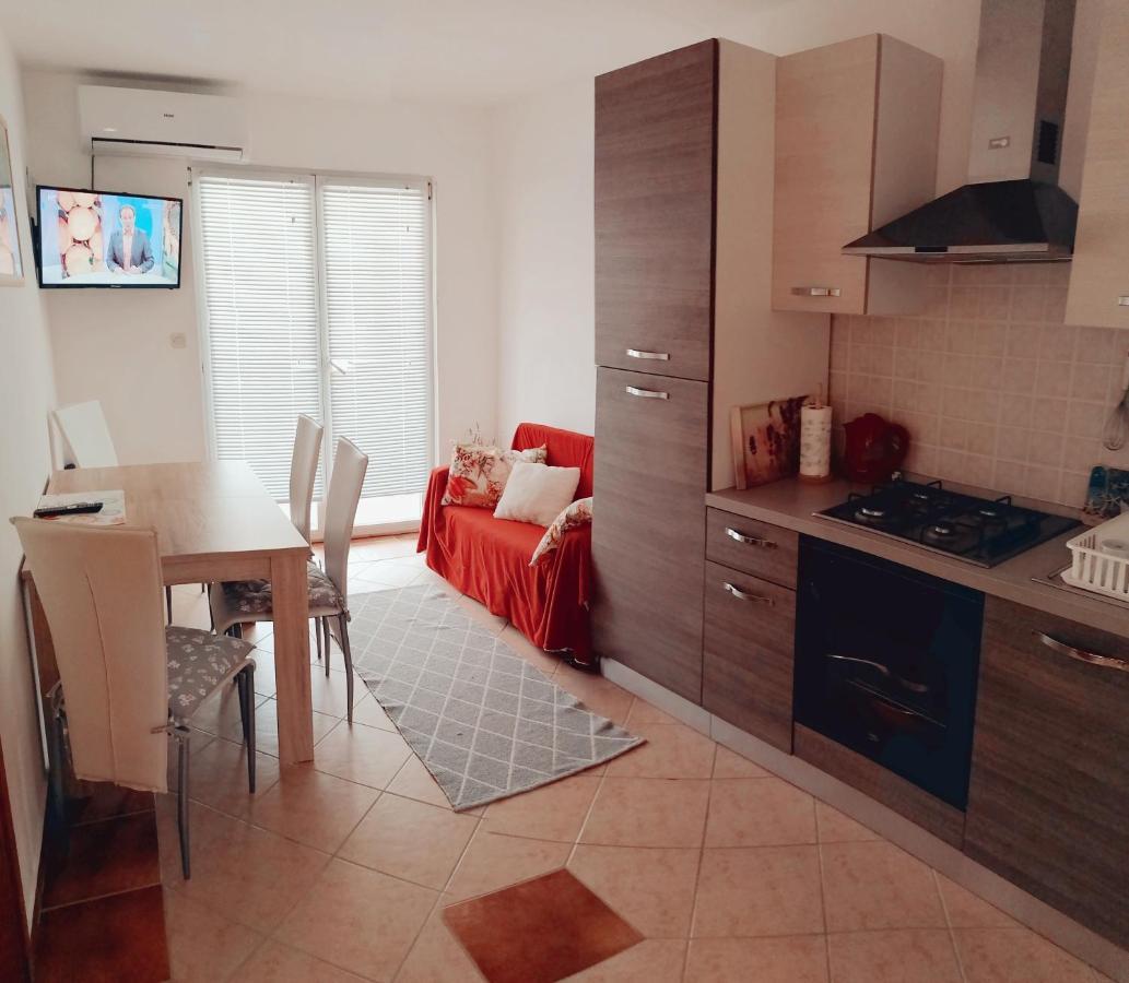 Apartment Vesna ヴィル エクステリア 写真
