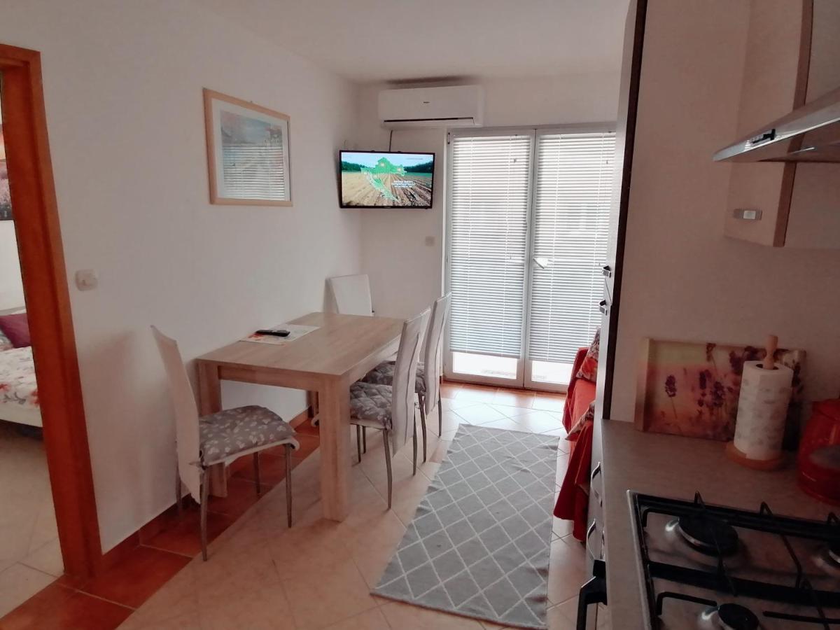 Apartment Vesna ヴィル エクステリア 写真